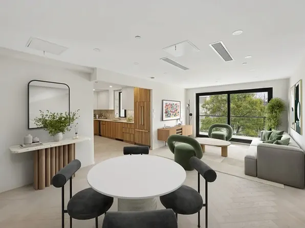 390 Manhattan Avenue image 2 of 10