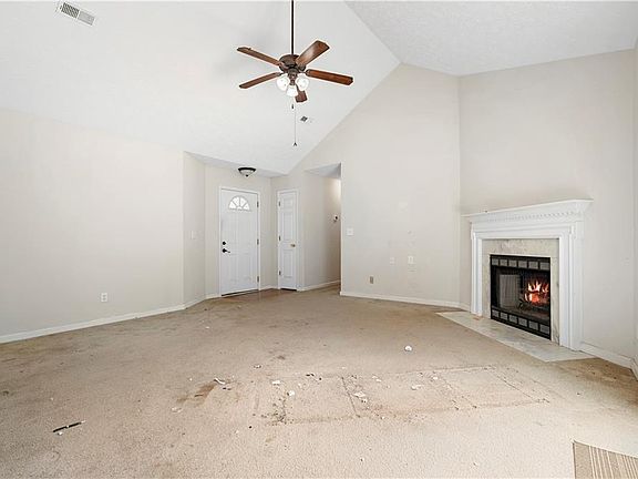 5th image of 142 Doe Ln SE