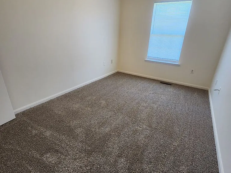 Castlewood Apartments - Huntsville, AL — Photo 22