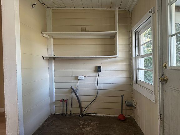 5th image of 555 Township Road 2152