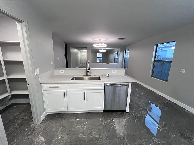 W Crocus Dr — Photo 11