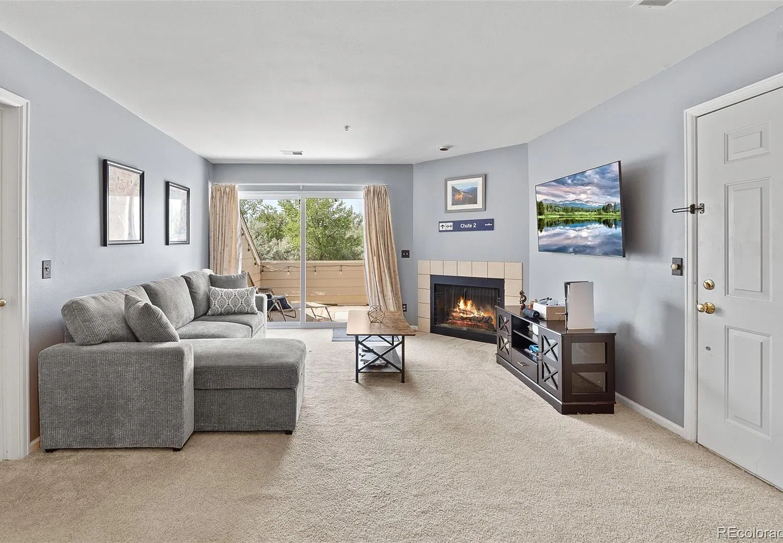 1 bed, 1.0 bath, 738 sqft, $1,750 — Photo 1