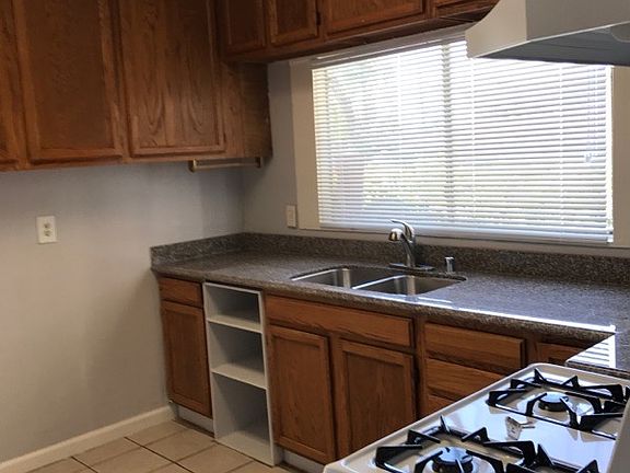 3rd image of 417 S 28th St