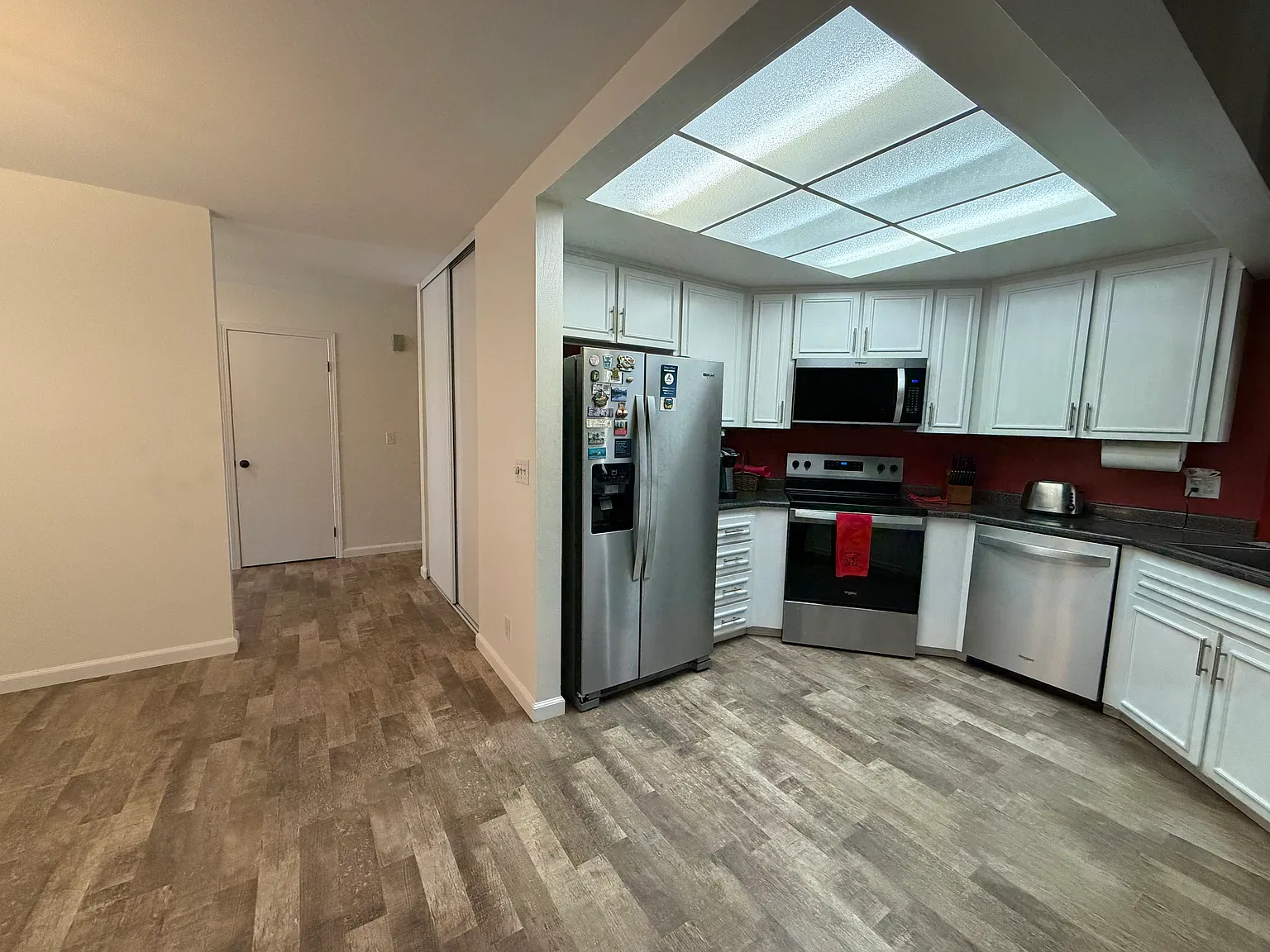4 bed, 1618 sqft, $3,700 — Photo 2