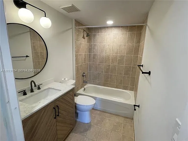 1723 SW 2nd Ave #705 — Photo 4