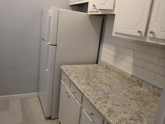 4th image of 1021 Arlington Blvd APT 233