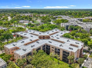 8420 SW 133rd Avenue Rd APT 412, Miami, FL 33183