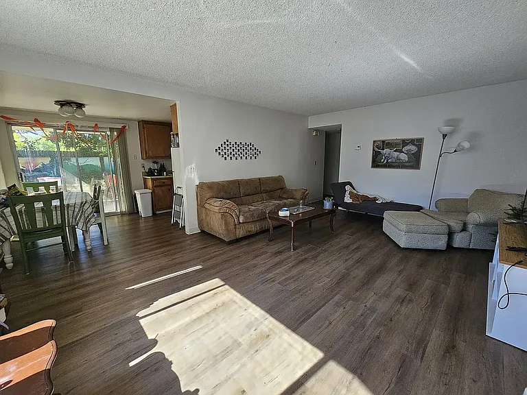 613 Radcliffe Dr — Photo 14