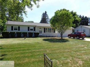 8842 Seney Dr, Dimondale, MI 48821