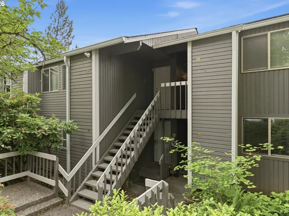 44 Eagle Crest Dr APT 10, Lake Oswego, OR 97035