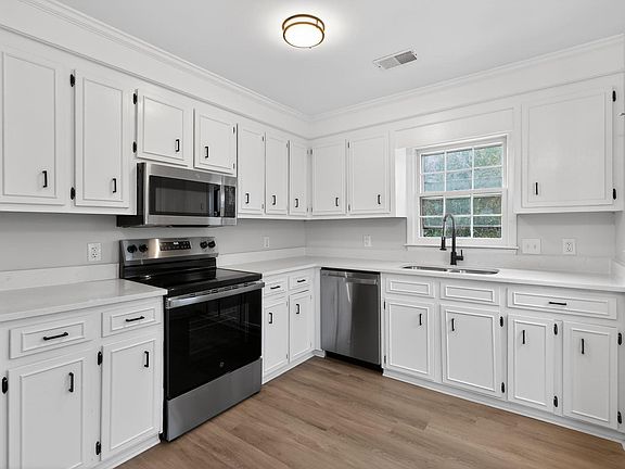4th image of 536 Kenton Dr