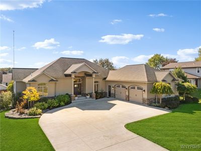 960 Foxcroft Rd, Grand Island, NY, 14072