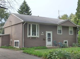2800 Everglade Ave, Woodridge, IL
