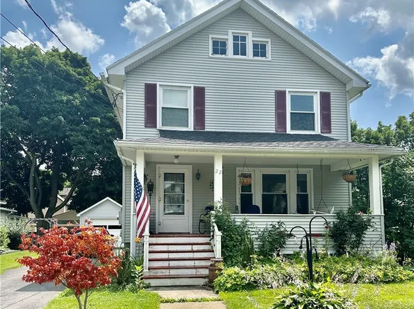 22 Bennett Ave, Oakfield, NY 14125