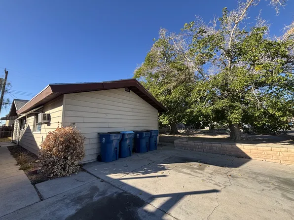 5813 Iris Ave, Las Vegas, NV 89107