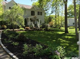 38 Madeline Rd, Ridge, NY 11961