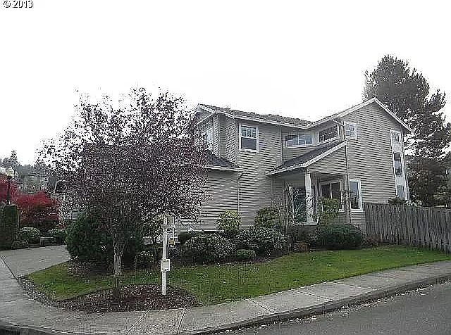 2nd image of 8885 SE Highgate Dr