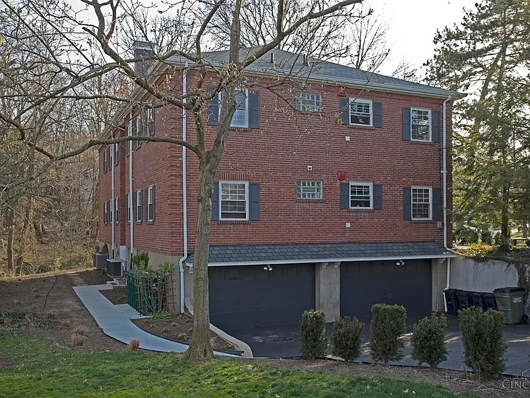 3633 Ault Park Ave #1 — Photo 2