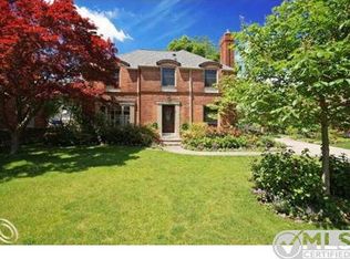 1127 Bedford Rd, Grosse Pointe Park, MI 48230