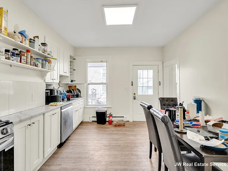 20 Ashford St #20 — Photo 3