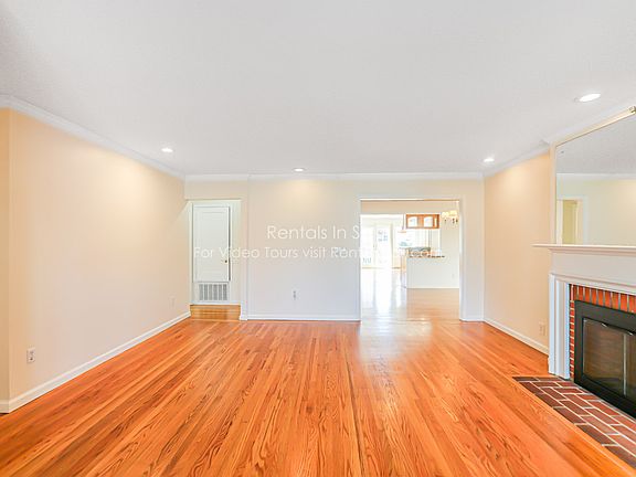 5th image of 1677 Holly Ave