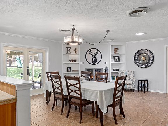 4th image of 708 Mockingbird Lane