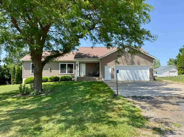 4960 400th St SE, Iowa City, IA 52240
