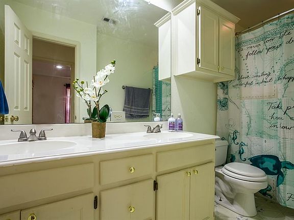 5th image of 4023 Angelina Dr