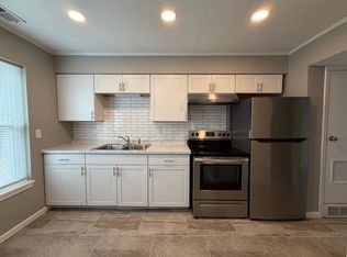 907 Georgian Dr APT F, Danville, IL 61832