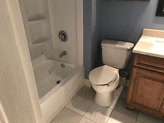 5th image of 209 Ledet Dr