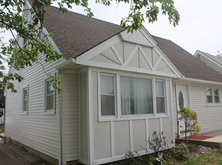 826 E Park Ave, Long Beach, NY 11561