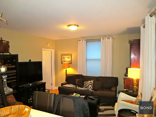 Rented by Bond New York | media 16