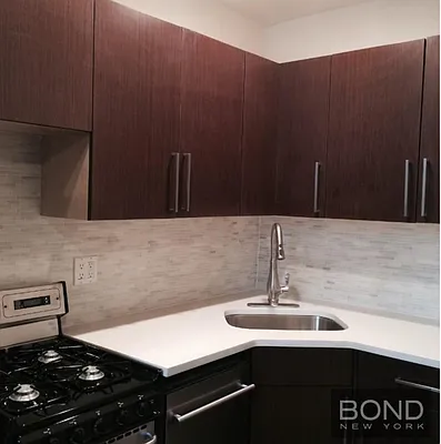 Rented by Bond New York | media 10