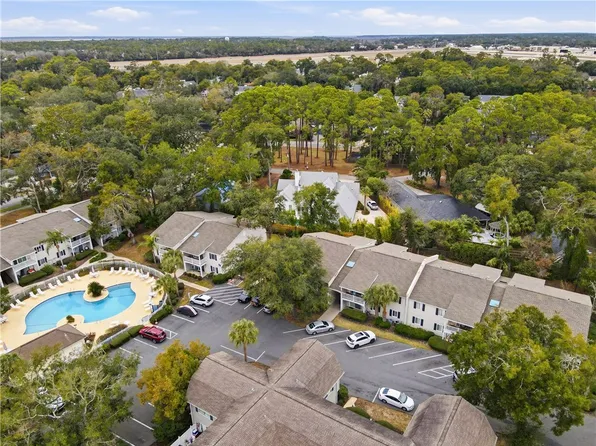 850 Mallery St #3E, Saint Simons Island, GA 31522