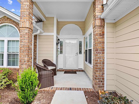 3rd image of 88 Carrington Dr.