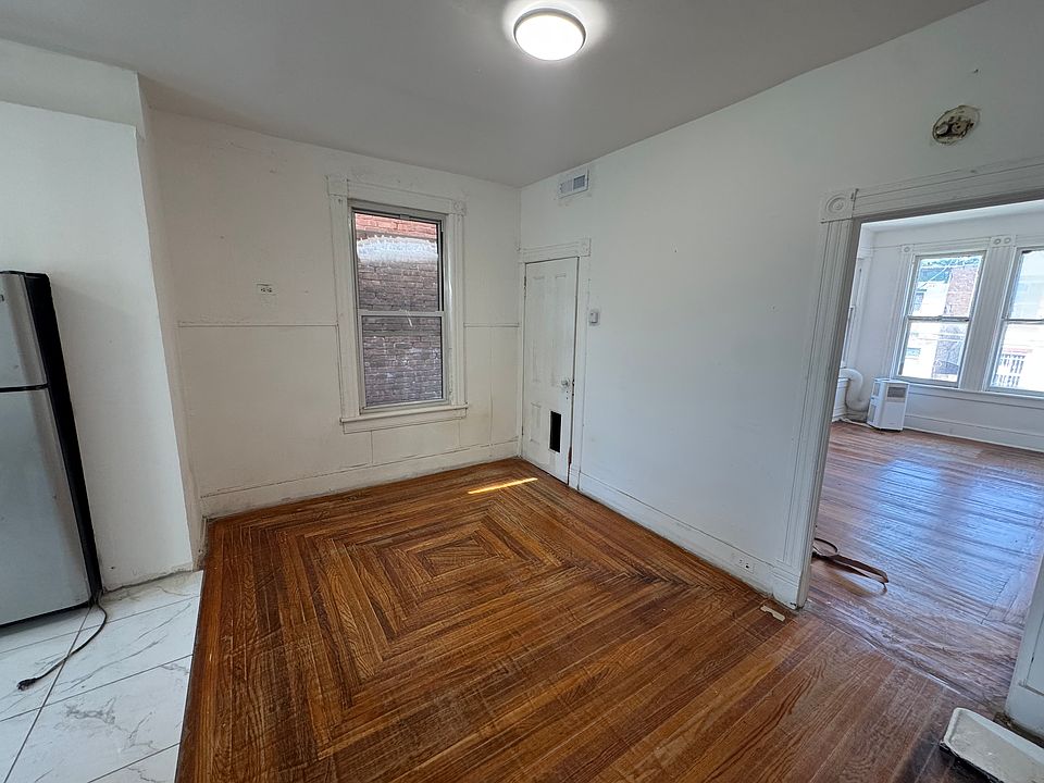 1st image of 14 S Miller St Floor 2