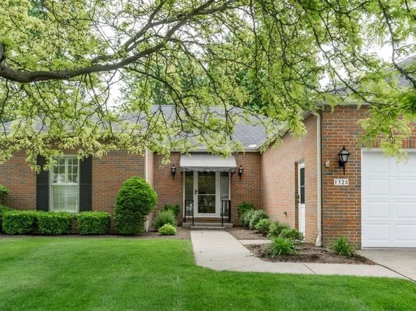 1328 Tower Ln, Erie, PA 16505