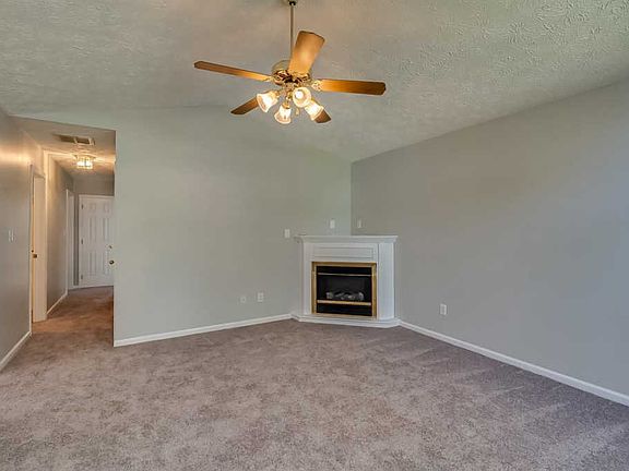 3rd image of 252 Lucille Dr