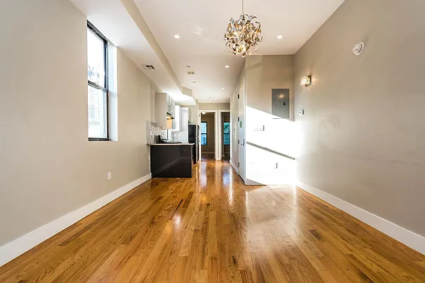 Rented by Metro Prop NY Corp | media 7