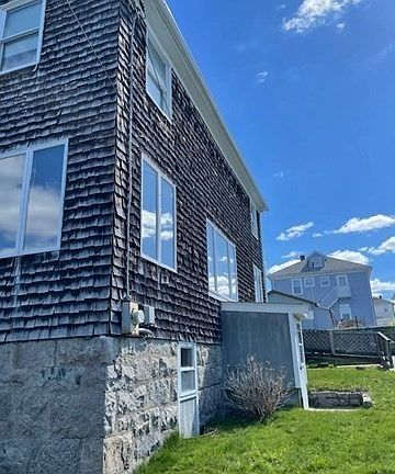 2nd image of 32 Woodstock St
