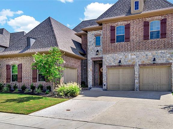 3rd image of 2336 Vaquero Ln