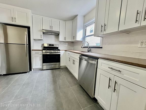 4th image of 567 Armstrong Ave Floor 1