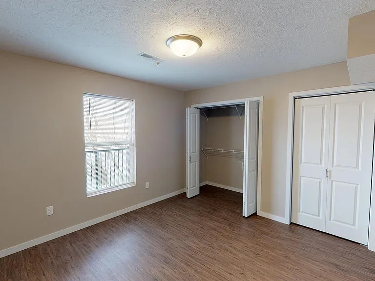 Prairie Heights Apartments — Photo 71