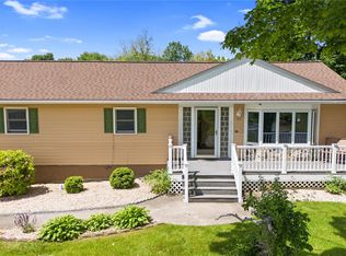 19 Coach Ln, Newburgh, NY 12550