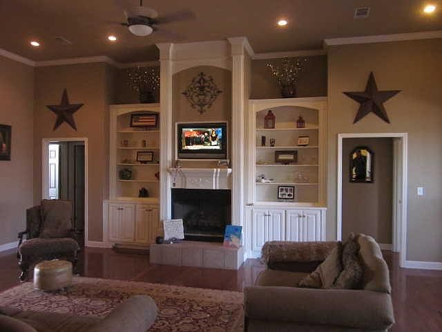 2nd image of 230 Vilanco Ln