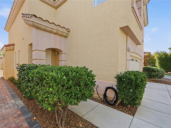 3rd image of 265 Rolling Springs Dr