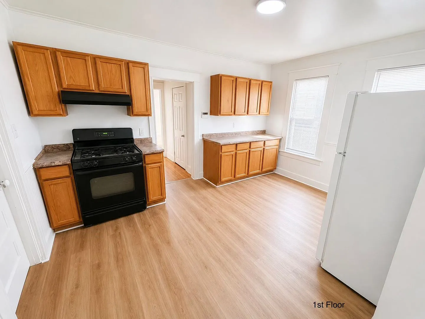 Multi Family Home — Photo 4
