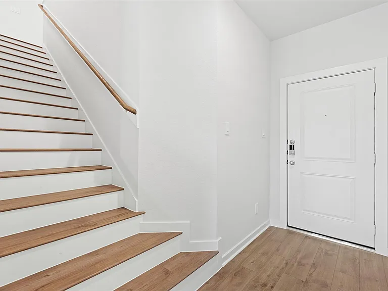 3015 Dovedale St — Photo 9