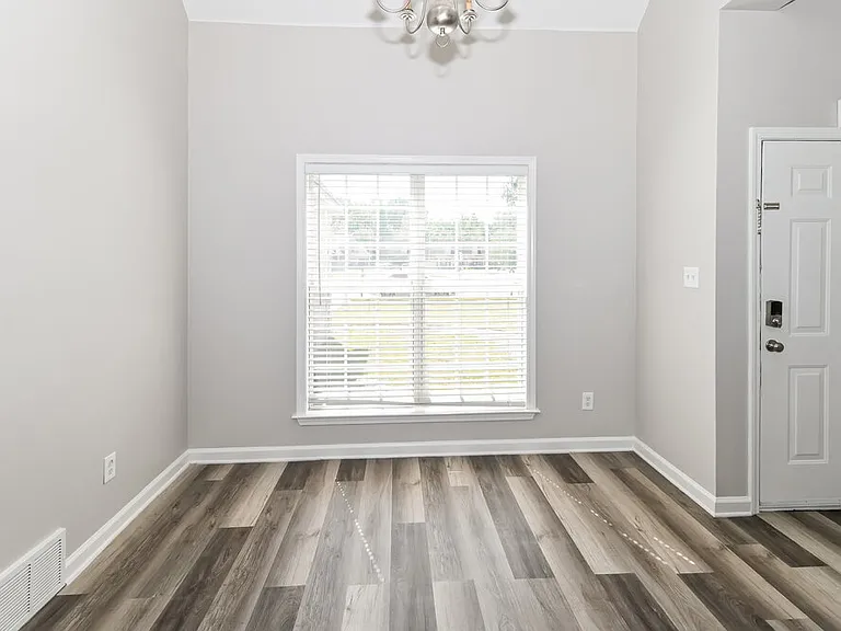 10594 Wyckford Dr — Photo 6