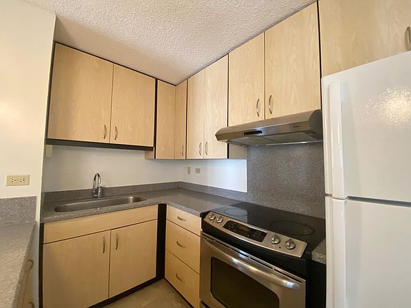3rd image of 1415 Punahou St APT 803